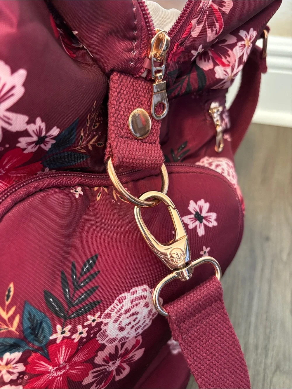 Sarah Wells Lizzy Pumping Nursing Bag with Pumparoo Accessory Berry Bloom Color